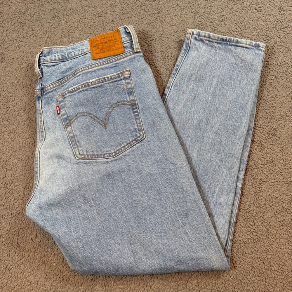 Levis Premium Wedgie Straight Jeans Light Wash Blue W31 22861-0052